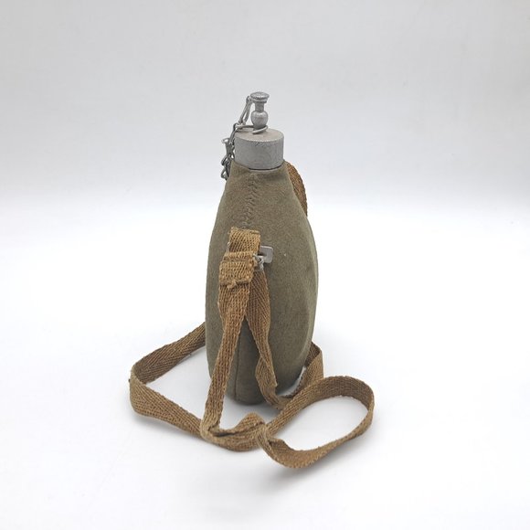 Italian WWII Canteen M1935 - Picture 4 of 10